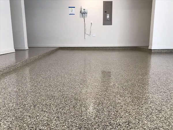 東莞地坪漆施工報價多少，地坪漆施工每平米人工費(fèi)多少錢